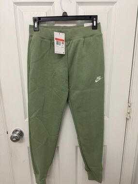 Nike sportswear Kids Olive Green Fleece Joggers Size L new!!